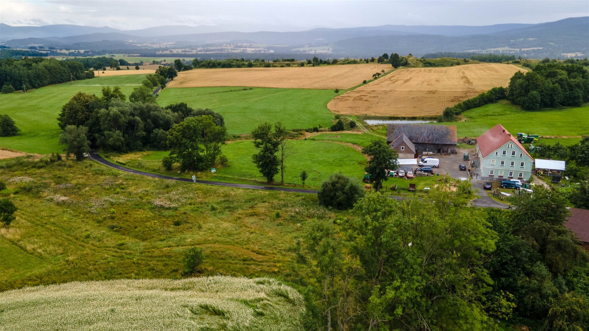 Działka na sprzedaż