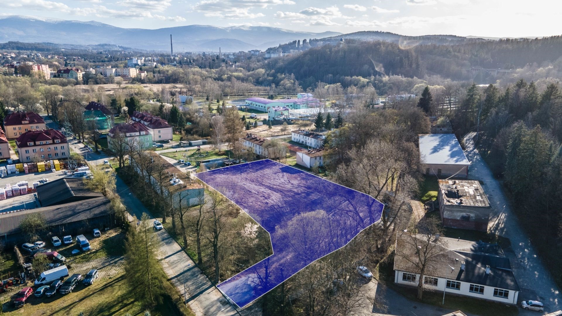 Działka na sprzedaż